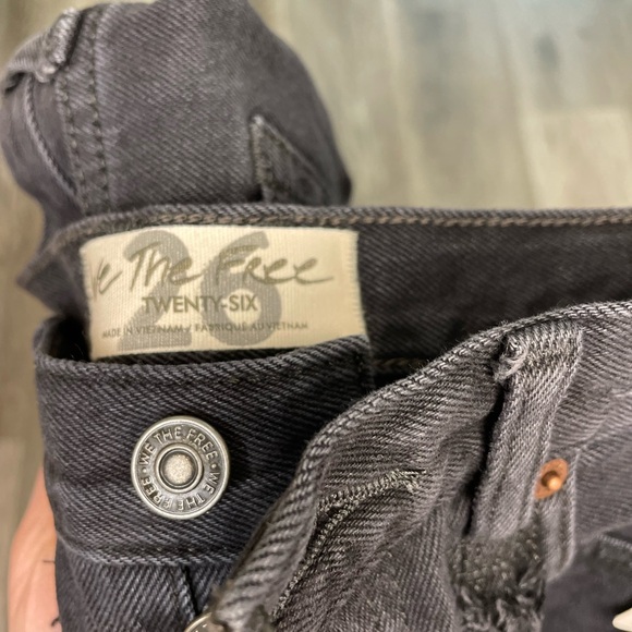 FREE PEOPLE Makai Cut Off Shorts size 26 black - Picture 9 of 9